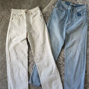 Levi's High Rise Jeans in White and Light Blue